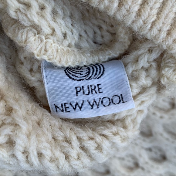 Vintage Pure New Wool Irish Fisherman Cable Knit Aran Crewneck Sweater Quills XL - Picture 11 of 14